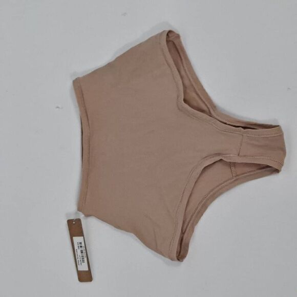 Skims panty Nwt - Picture 6 of 7
